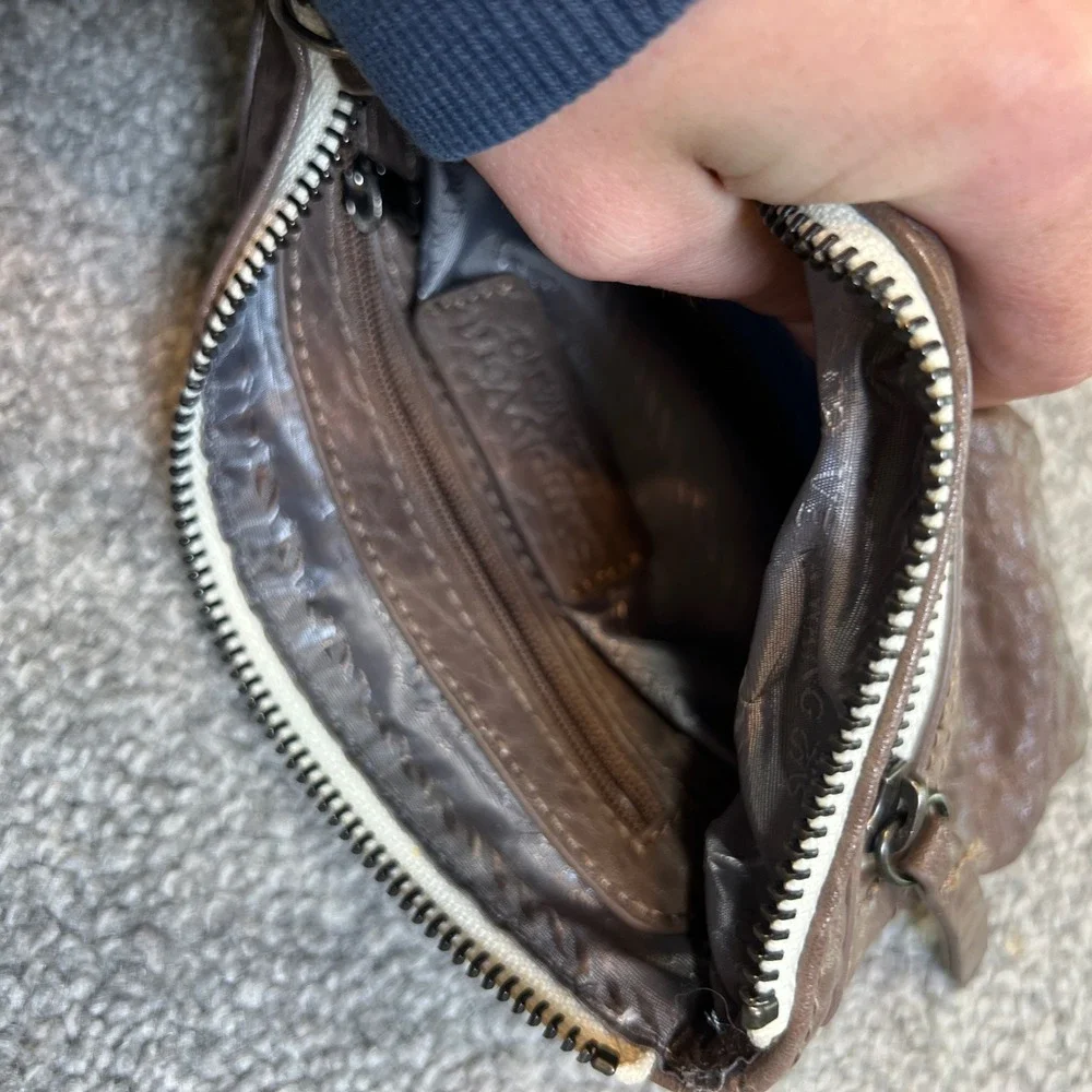 Simply Vera Vera Wang Wristlet Womens Taupe‎ Ruched Pleated Vegan Leather Bag